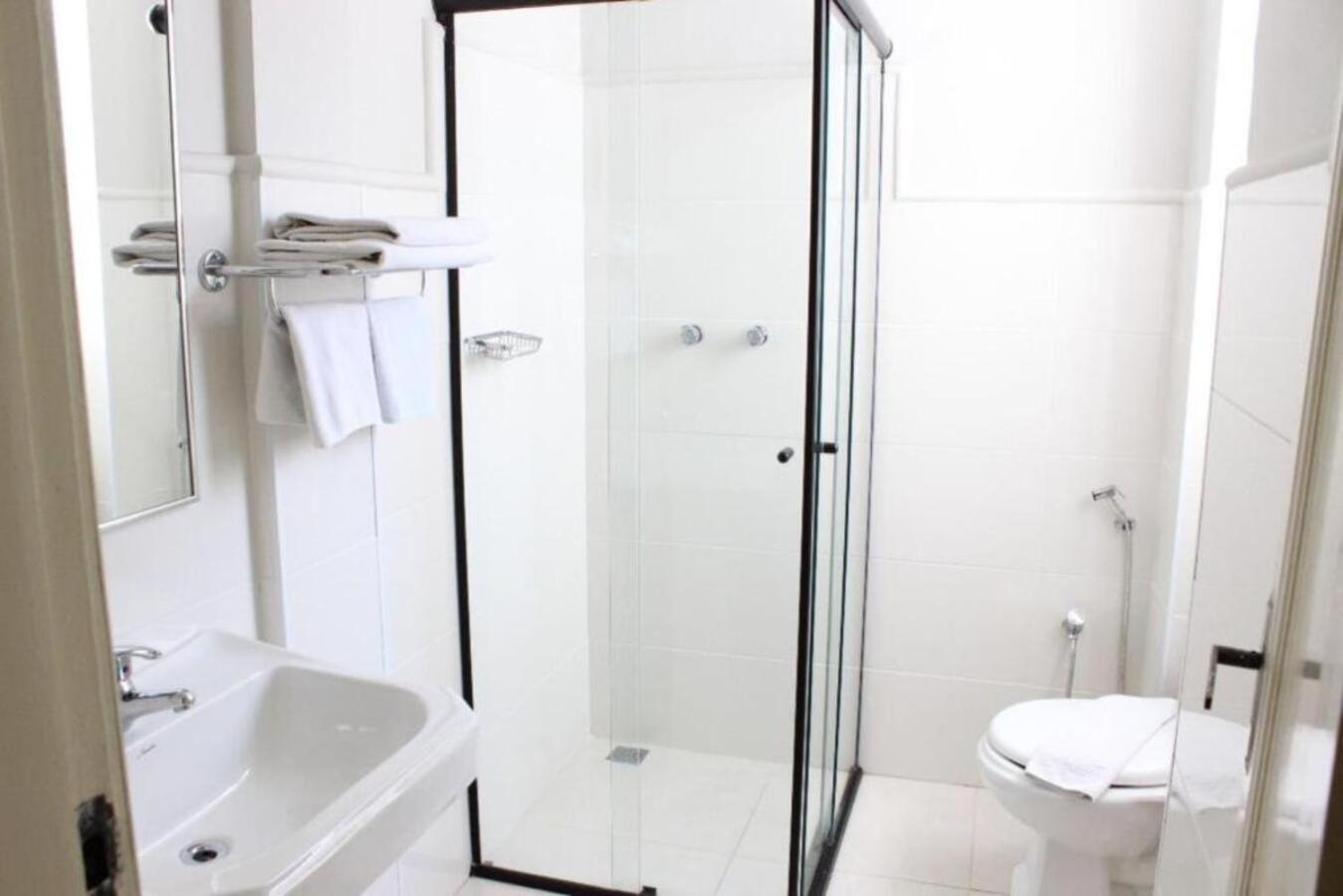Hotel Dan Inn Pocos De Caldas - A Melhor Localizacao Do Centro By Nacional Inn Esterno foto